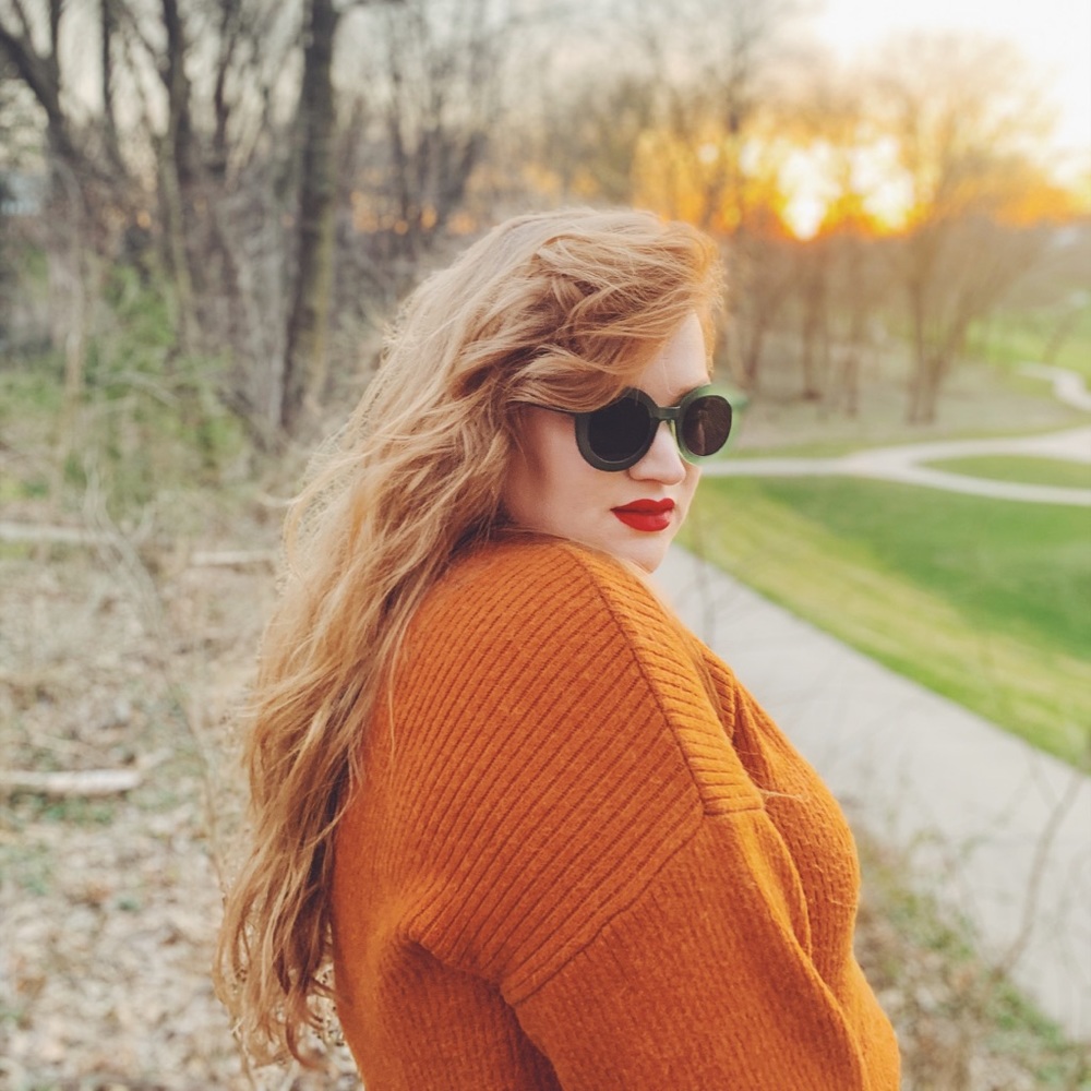 Meet your Posher, Dee